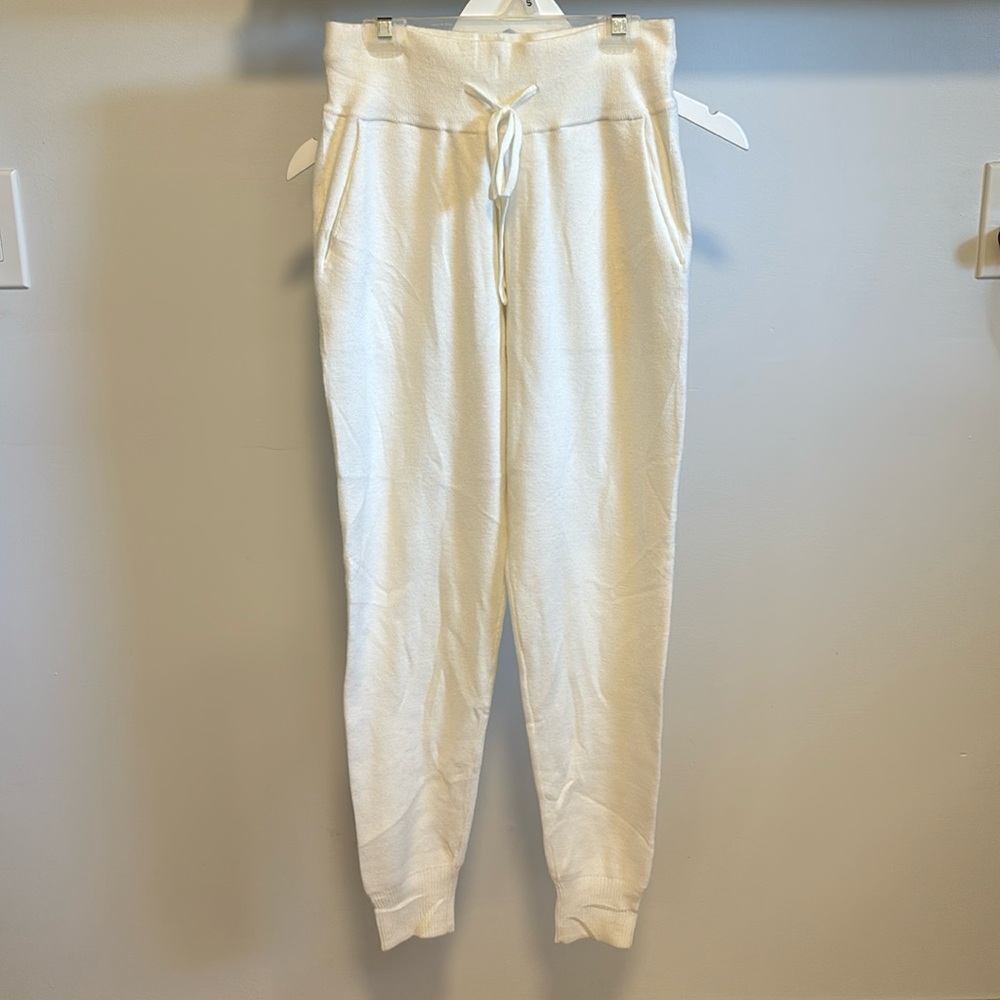 Abercrombie & Fitch soft joggers.